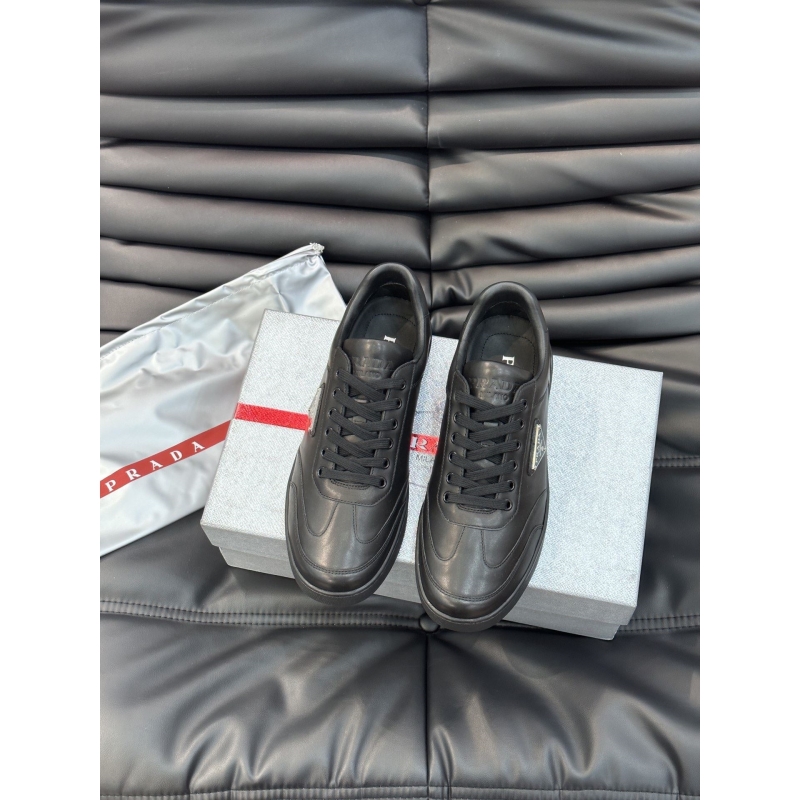 Pra*a casual shoes